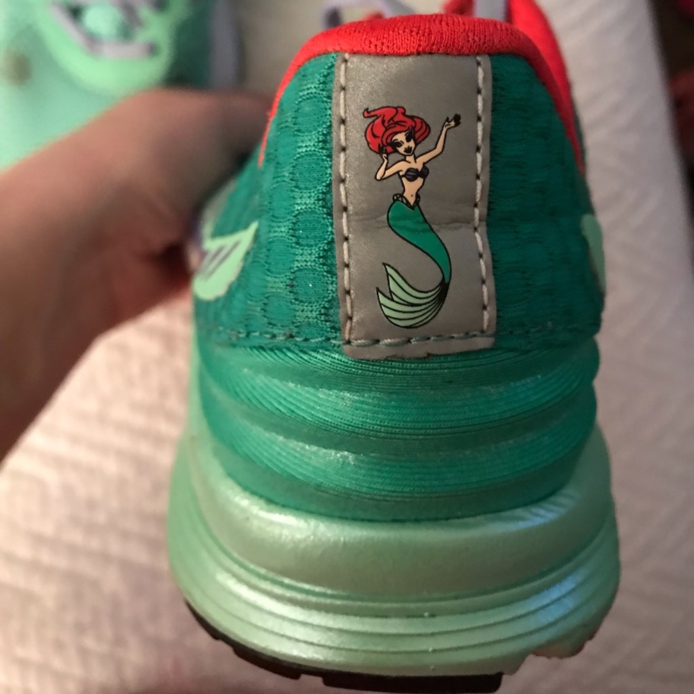 Ariel Run Disney 2016 New Balance running shoes